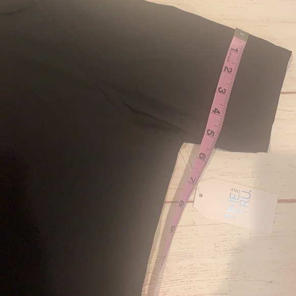 Padded Rash Guard - Picture 11 of 13